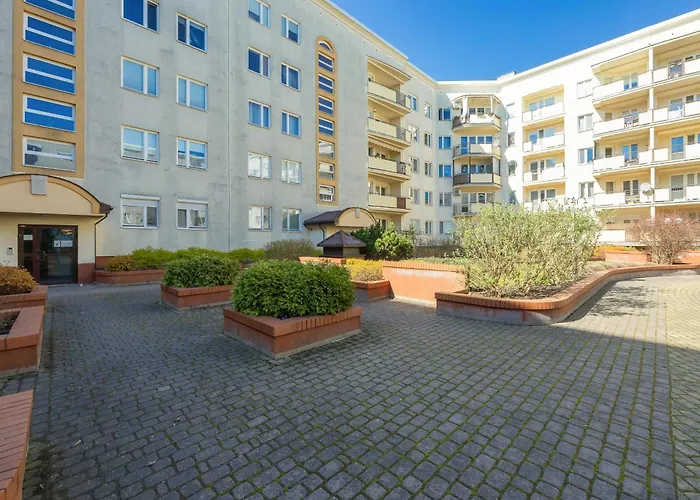 Beautiful For 6 People With Balcony And Parking In By Renters * Warszawa