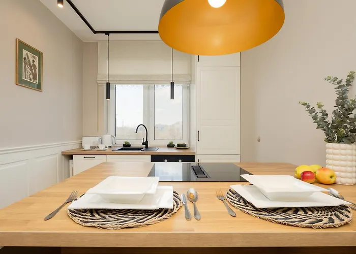 Beautiful For 6 People With Balcony And Parking In By Renters *