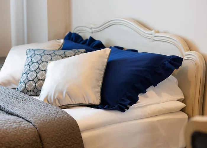 Beautiful For 6 People With Balcony And Parking In By Renters * Warszawa