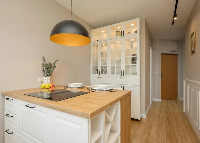 Beautiful For 6 People With Balcony And Parking In By Renters