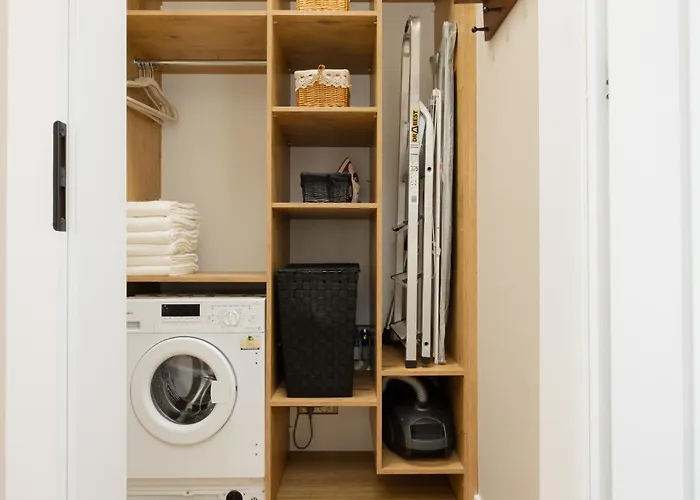 Apartament Beautiful For 6 People With Balcony And Parking In By Renters *