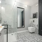 Beautiful For 6 People With Balcony And Parking In By Renters *